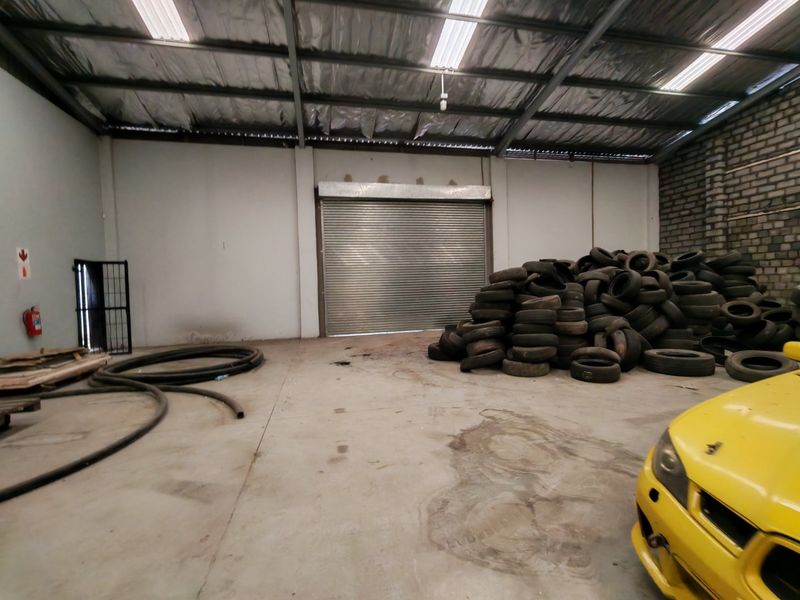 Multi-Use Unit, 3-Phase Power, Prime Logistics & Retail Hub - Photo 7