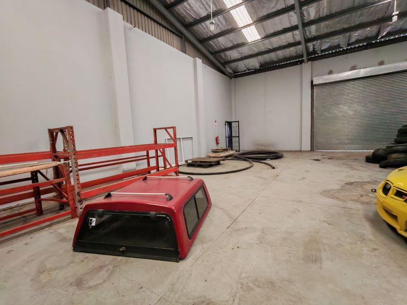 Multi-Use Unit, 3-Phase Power, Prime Logistics & Retail Hub - Photo 6