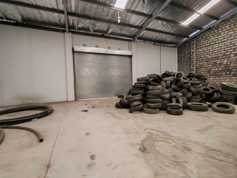 Multi-Use Unit, 3-Phase Power, Prime Logistics & Retail Hub - Photo 8