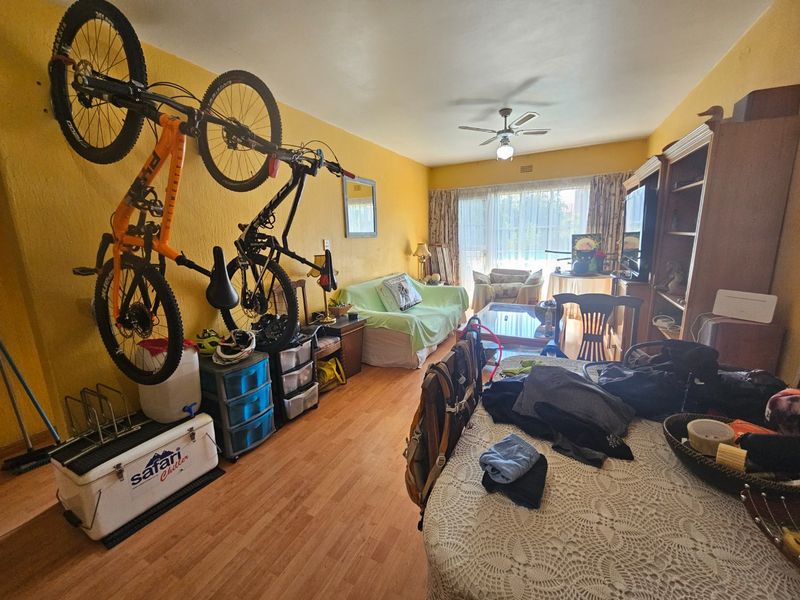 Spacious 2 Bedroom Apartment in Secure Beverly View Complex - Photo 7