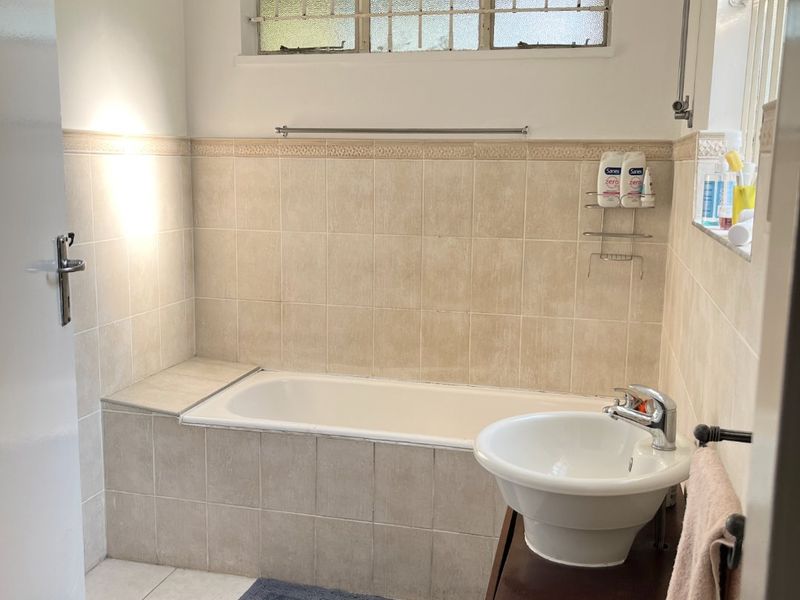 Picturesque 1.5 Bedroom Lock Up & Go in Musgrave! - Photo 10