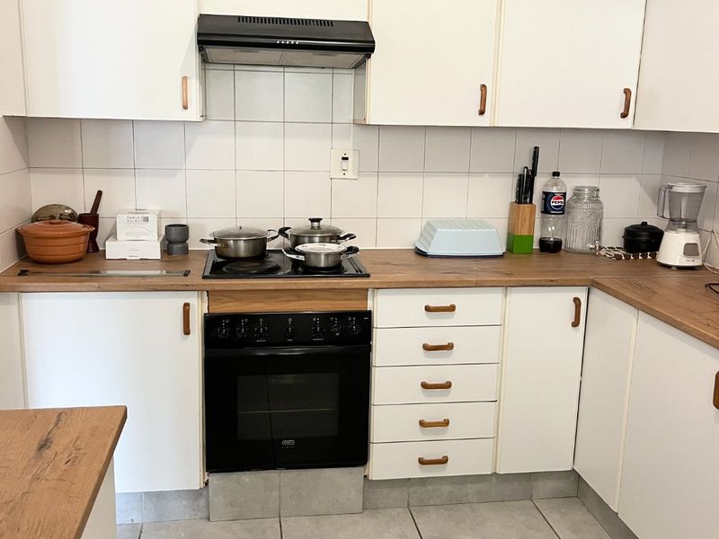 Picturesque 1.5 Bedroom Lock Up & Go in Musgrave! - Photo 2