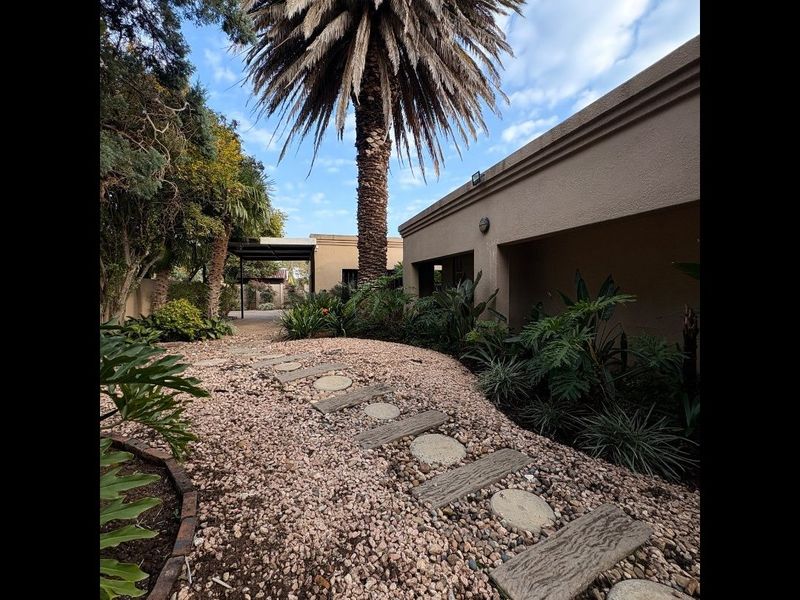 Immaculate Family Home in La Hoff – Simply Move In and Stay! - Photo 4
