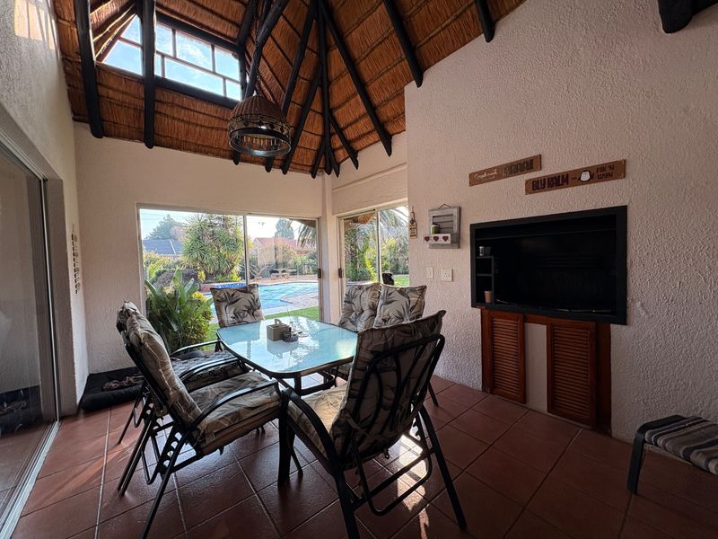 Immaculate Family Home in La Hoff – Simply Move In and Stay! - Photo 10