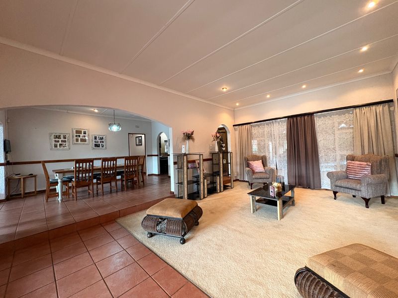 Immaculate Family Home in La Hoff – Simply Move In and Stay! - Photo 6