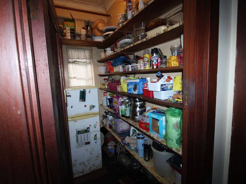 Great Investment!  Golden Oldie with Endless Potential - Photo 9