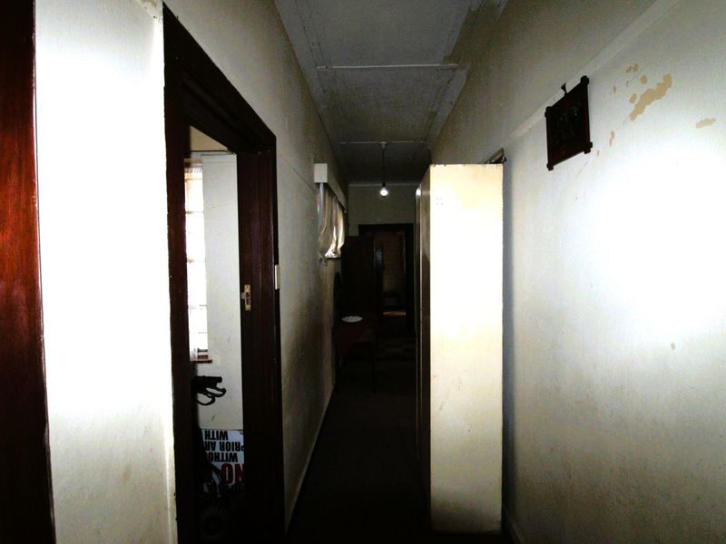 Great Investment!  Golden Oldie with Endless Potential - Photo 7