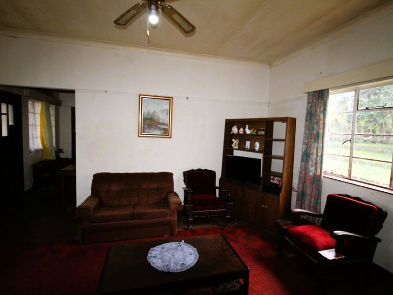 Great Investment!  Golden Oldie with Endless Potential - Photo 4