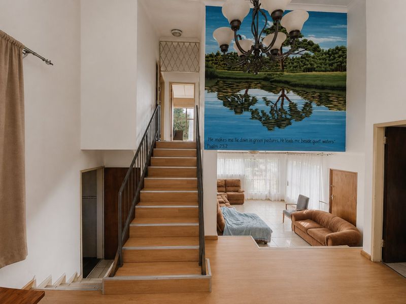 Family home with balcony and braai oasis and lots of potential to split in 2 homes! - Photo 7