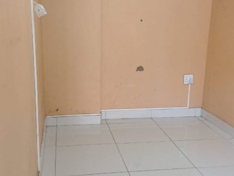 SPACIOUS FAMILY HOME WITH COTTAGES & EXCELLENT ENTERTAINMENT FEATURES! - Photo 8