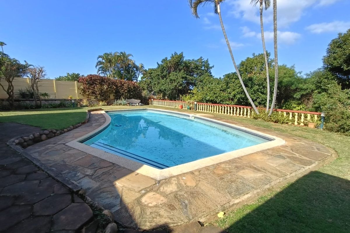 To Let in La Lucia, 3 bedroom pet friendly house with pool. - Photo 2