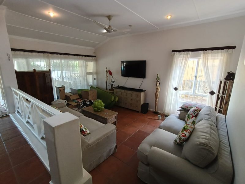 To Let in La Lucia, 3 bedroom pet friendly house with pool. - Photo 5