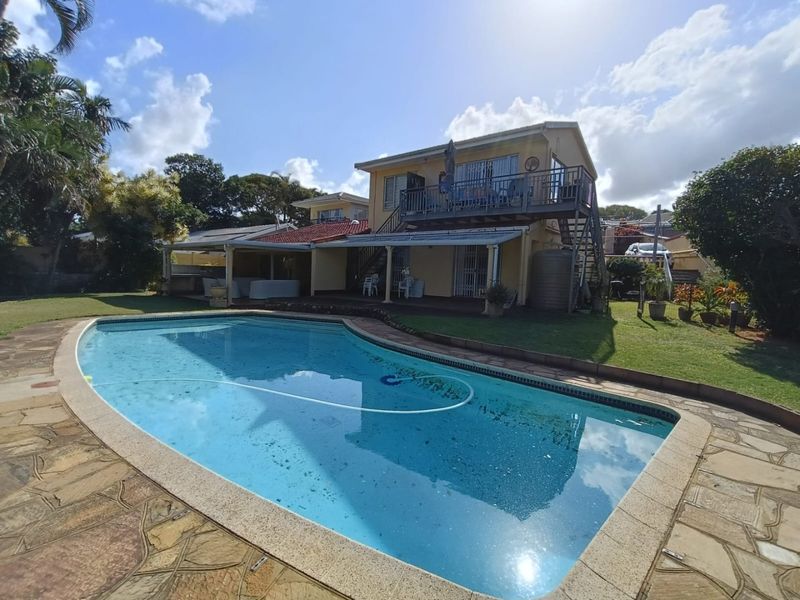 To Let in La Lucia, 3 bedroom pet friendly house with pool. - Photo 1