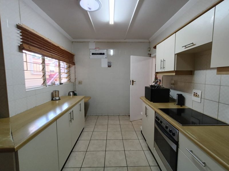 To Let in La Lucia, 3 bedroom pet friendly house with pool. - Photo 8