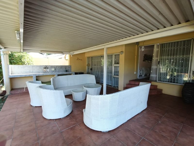 To Let in La Lucia, 3 bedroom pet friendly house with pool. - Photo 4