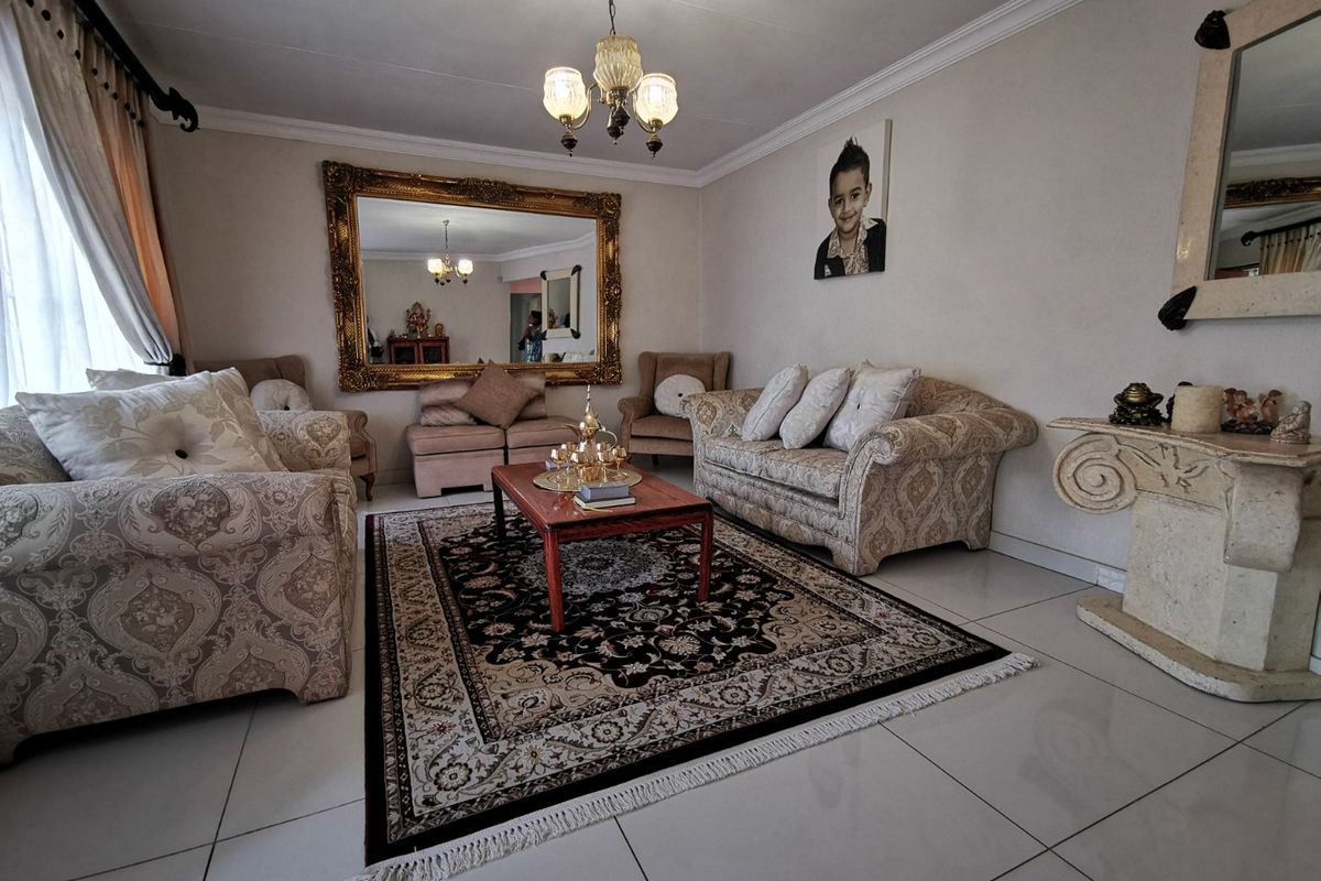 Elegant and spacious family home to let in Erasmia - Photo 4