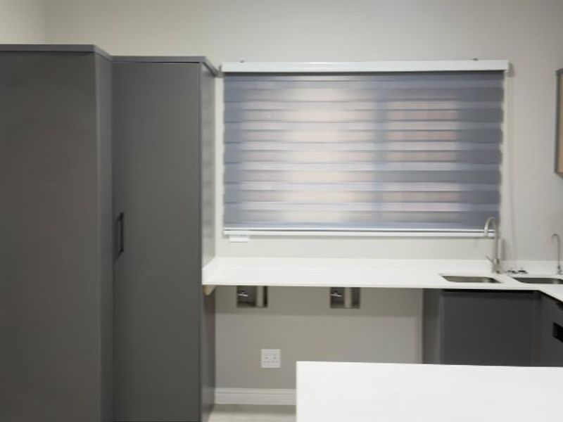 3 bedroom Apartment in waterfall Manor  - Photo 6