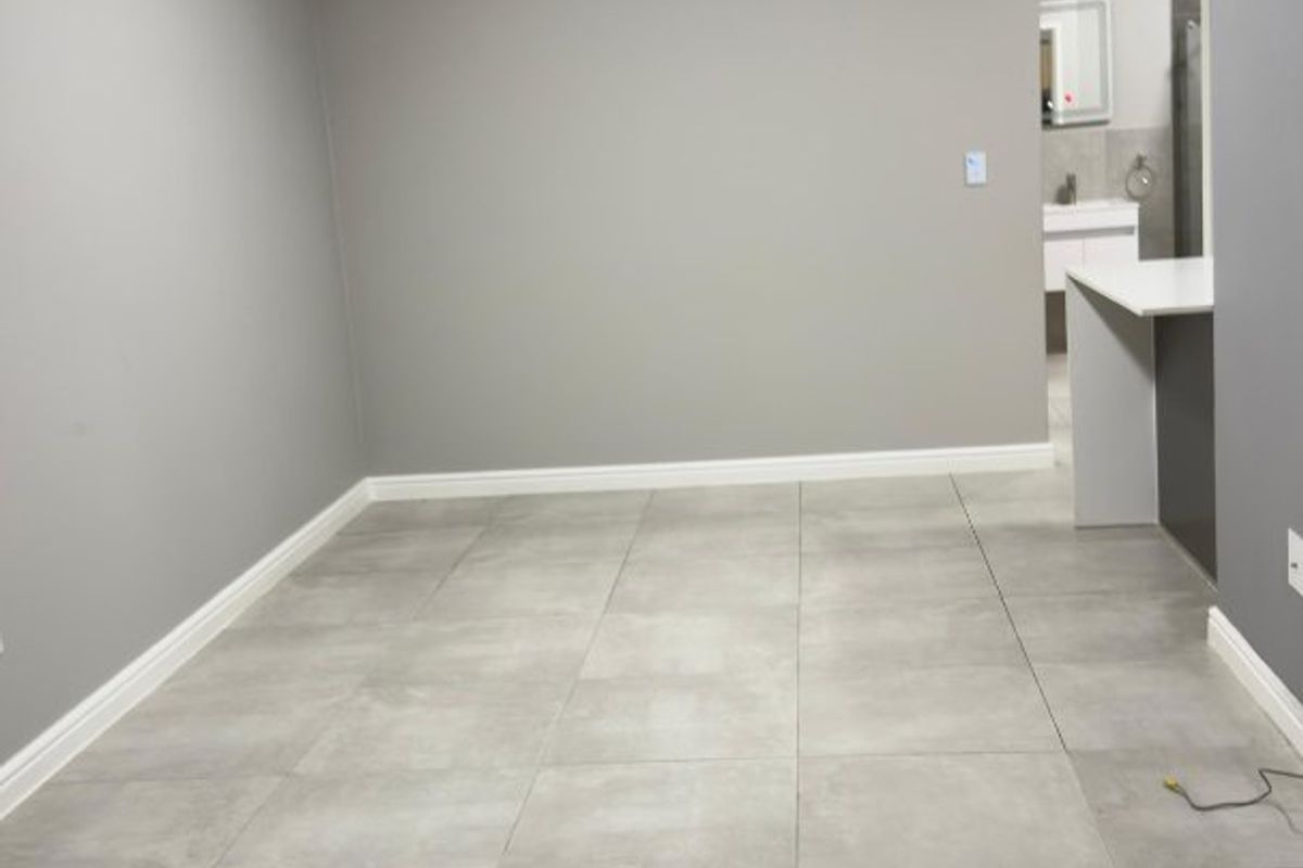 3 bedroom Apartment in waterfall Manor  - Photo 5