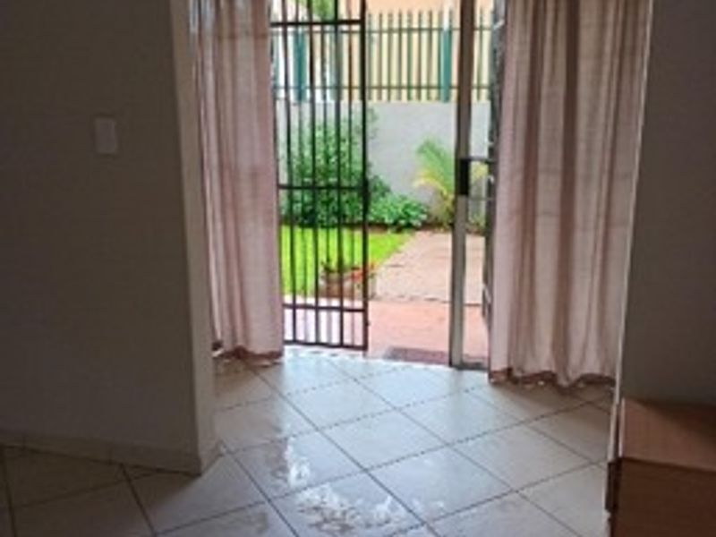 Cottage To Let - Photo 4