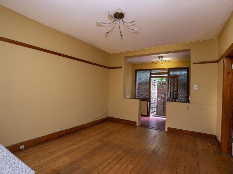 Spacious 1.5 Bedroom Apartment in Jubilee, Opposite Spar  - Photo 5