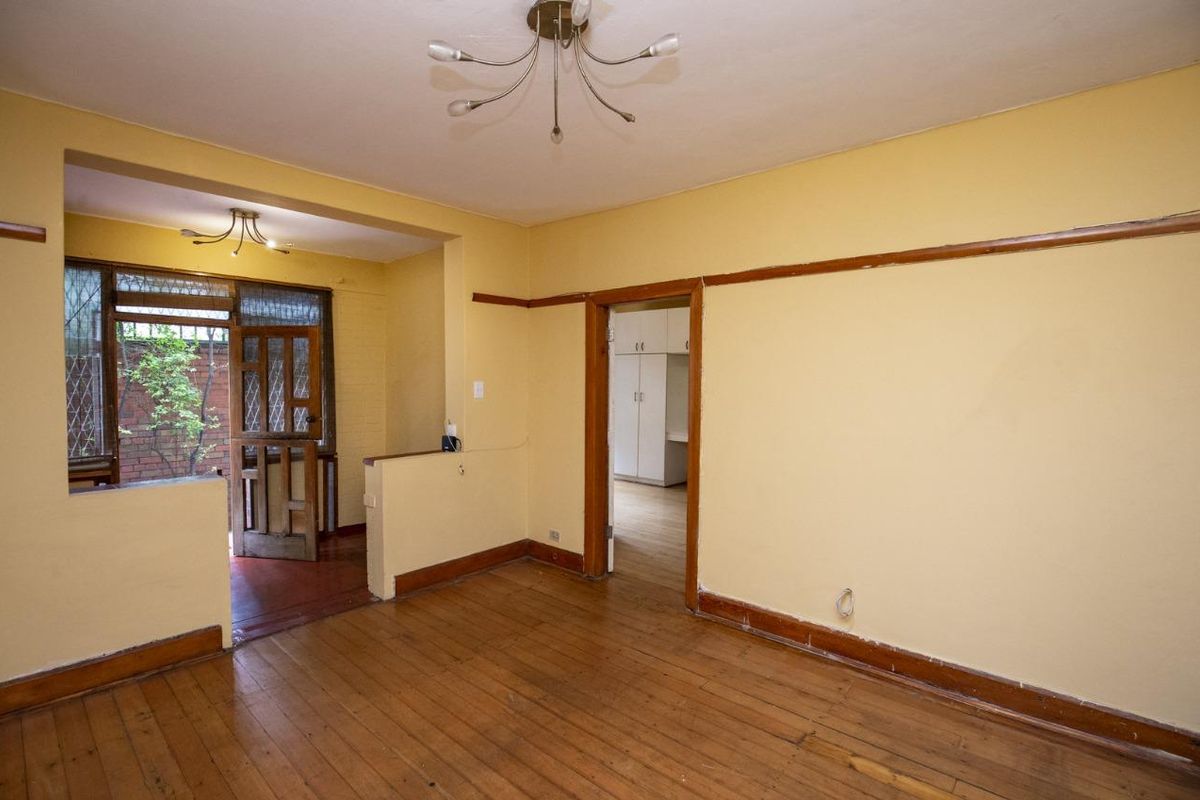 Spacious 1.5 Bedroom Apartment in Jubilee, Opposite Spar  - Photo 3