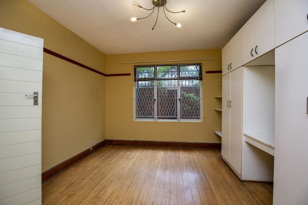 Spacious 1.5 Bedroom Apartment in Jubilee, Opposite Spar  - Photo 2