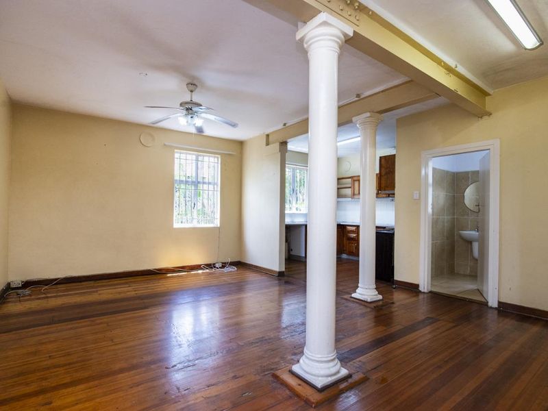 Chic Windermere Flat with Practical Comfort - Photo 7