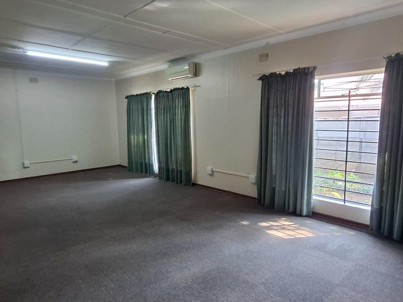 Elegant Queenswood Oasis with 3 Beds and Borehole - Photo 9