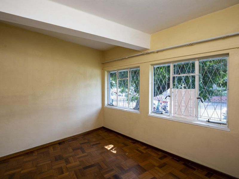 Low-Cost two bed in Musgrave, ideal starter - Photo 4