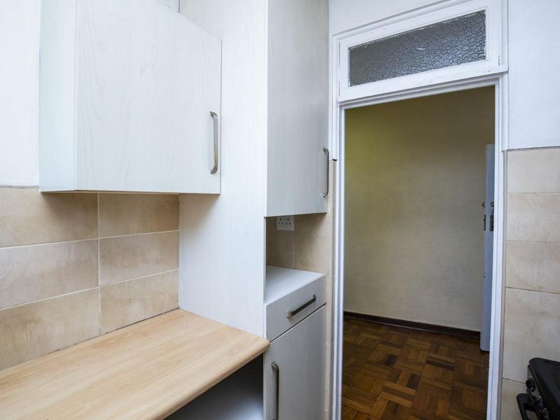 Low-Cost two bed in Musgrave, ideal starter - Photo 9