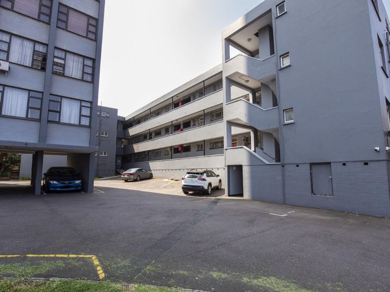Low-Cost two bed in Musgrave, ideal starter - Photo 1