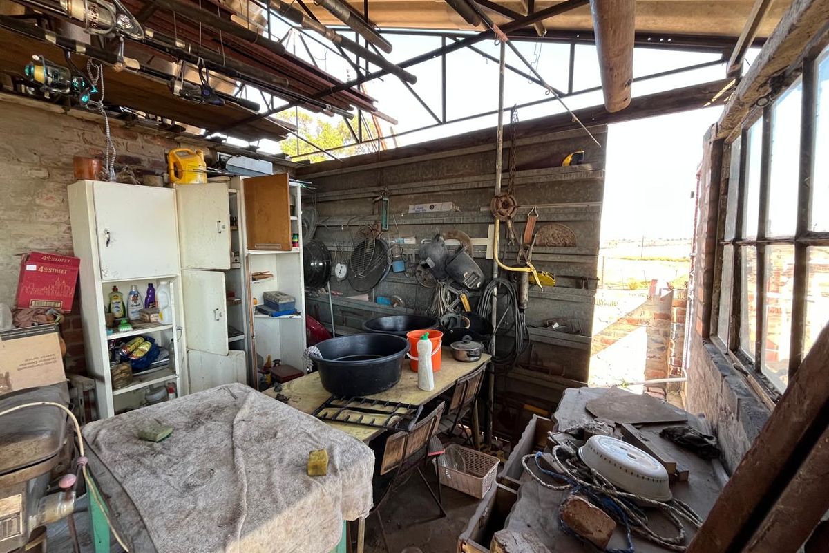 32-Hectare Farm with Piggery Facilities, Arable Land, Borehole and Stream - Photo 3