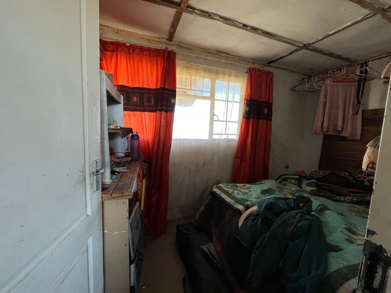 32-Hectare Farm with Piggery Facilities, Arable Land, Borehole and Stream - Photo 9