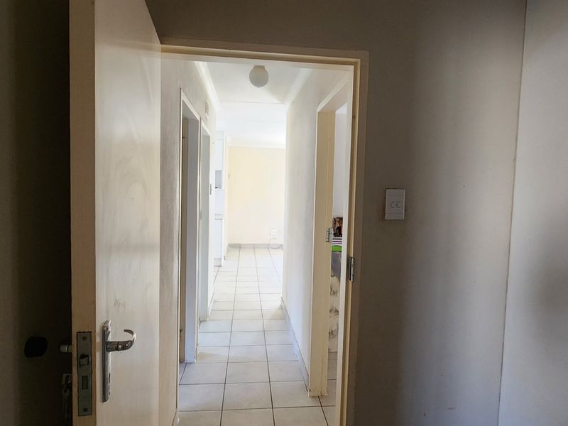 Spacious Sky City Home with Fibre and Garden Charm - Photo 10