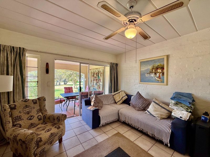 Beautifully fully furnished 2-bed, 2-bath lock-up-and-go rental on a prestigious lifestyle estate — golf cart included! - Photo 9