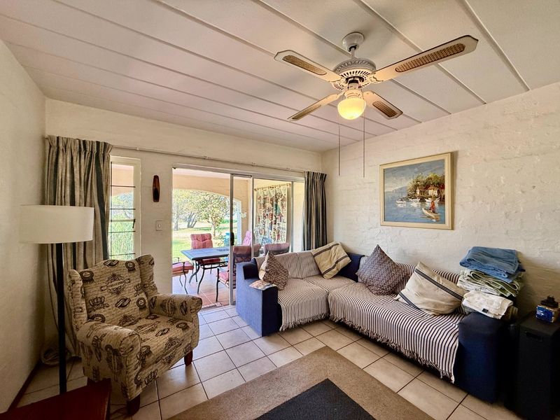 Beautifully fully furnished 2-bed, 2-bath lock-up-and-go rental on a prestigious lifestyle estate — golf cart included! - Photo 8