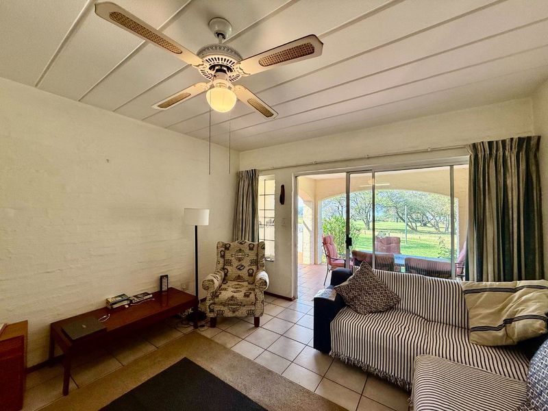 Beautifully fully furnished 2-bed, 2-bath lock-up-and-go rental on a prestigious lifestyle estate — golf cart included! - Photo 7