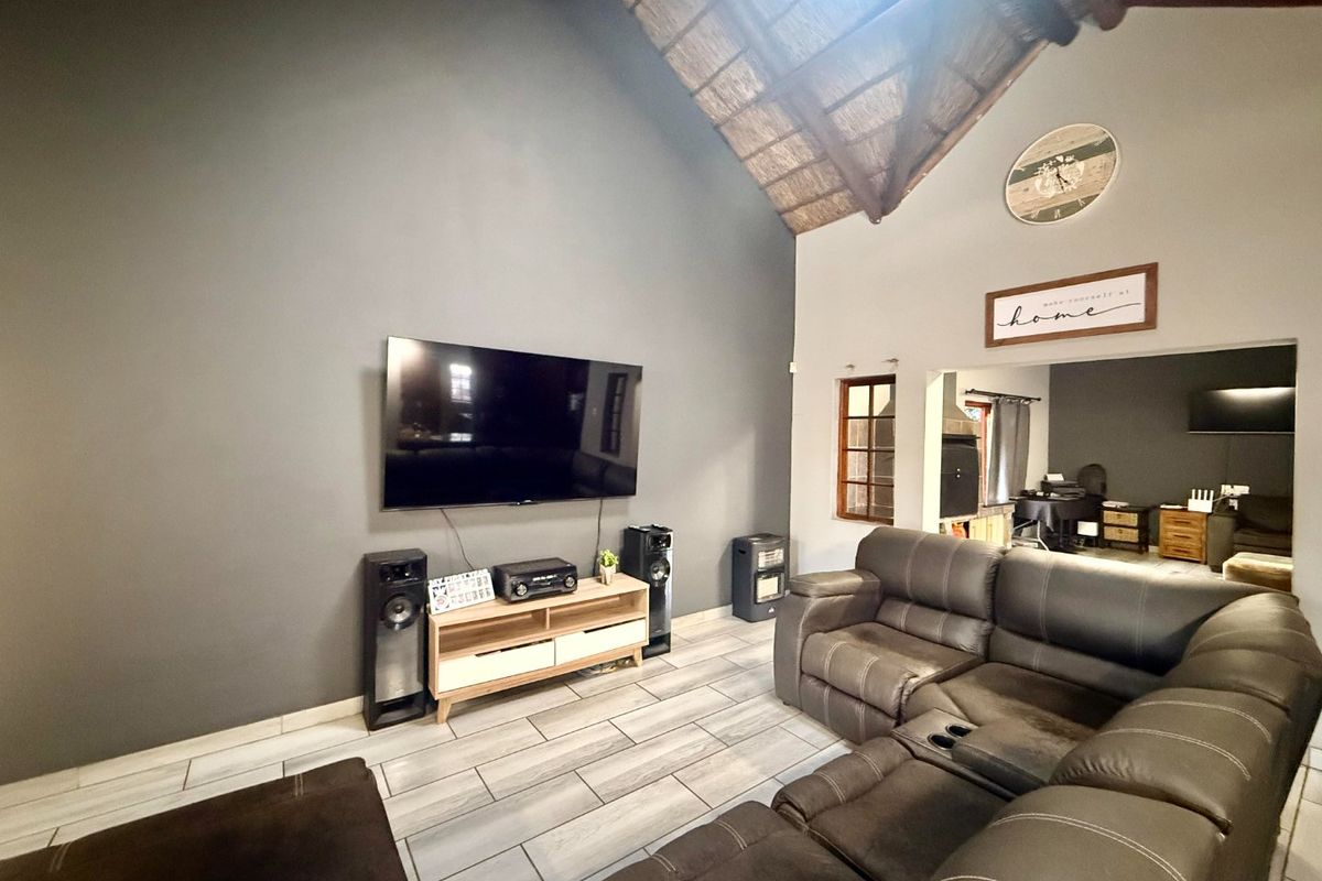 Modern Living Meets Effortless Comfort in Bhubezi Estate - Photo 5