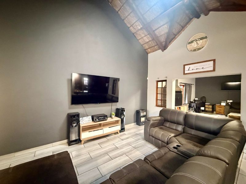 Modern Living Meets Effortless Comfort in Bhubezi Estate - Photo 5