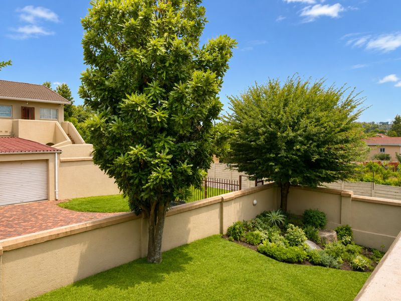 Spacious 2 Bedroom First Floor Apartment in The Fields – Buccleuch - Photo 9