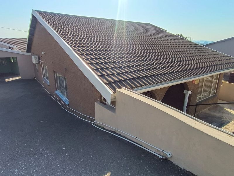 Small Pet allowed - 3 Bedroom House - Photo 7