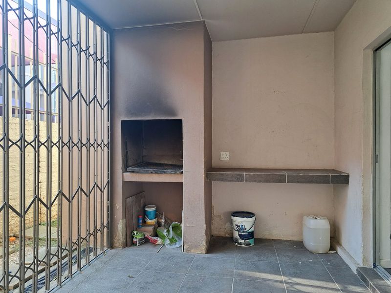 2 Bedroom 2 Bathroom Ground Floor Apartment - Photo 8