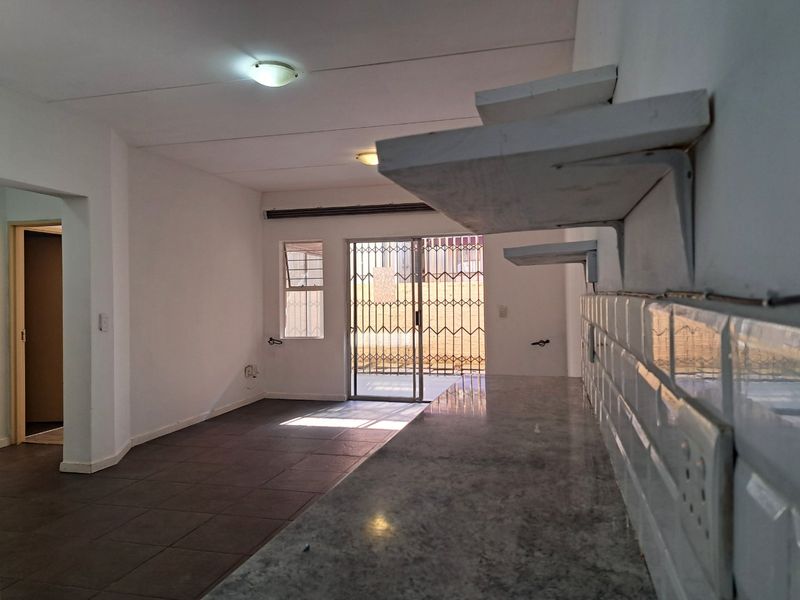2 Bedroom 2 Bathroom Ground Floor Apartment - Photo 1