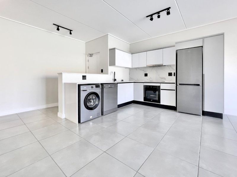3 Bedroom Apartment / Flat to Rent in Waterfall - Photo 4