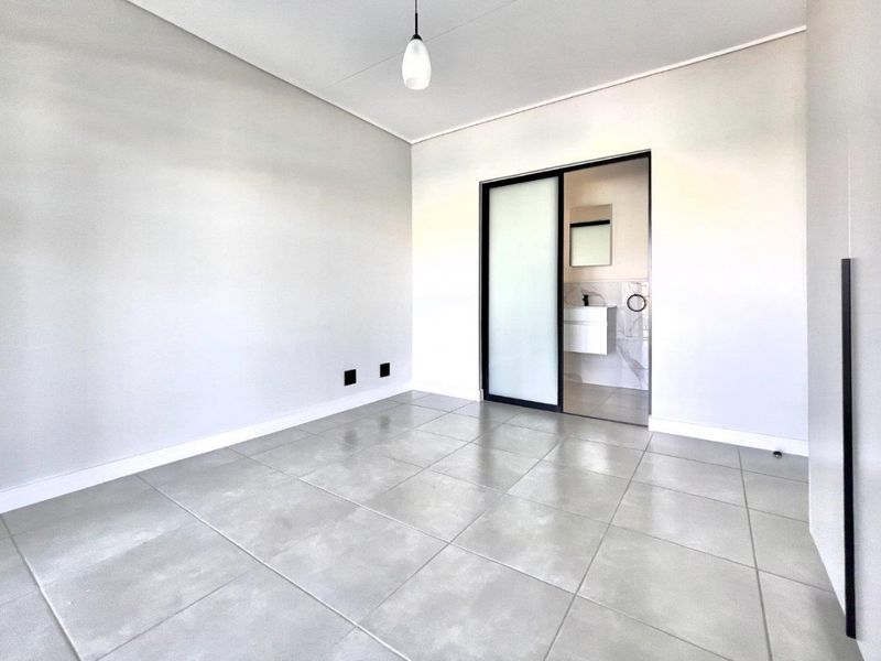 3 Bedroom Apartment / Flat to Rent in Waterfall - Photo 8