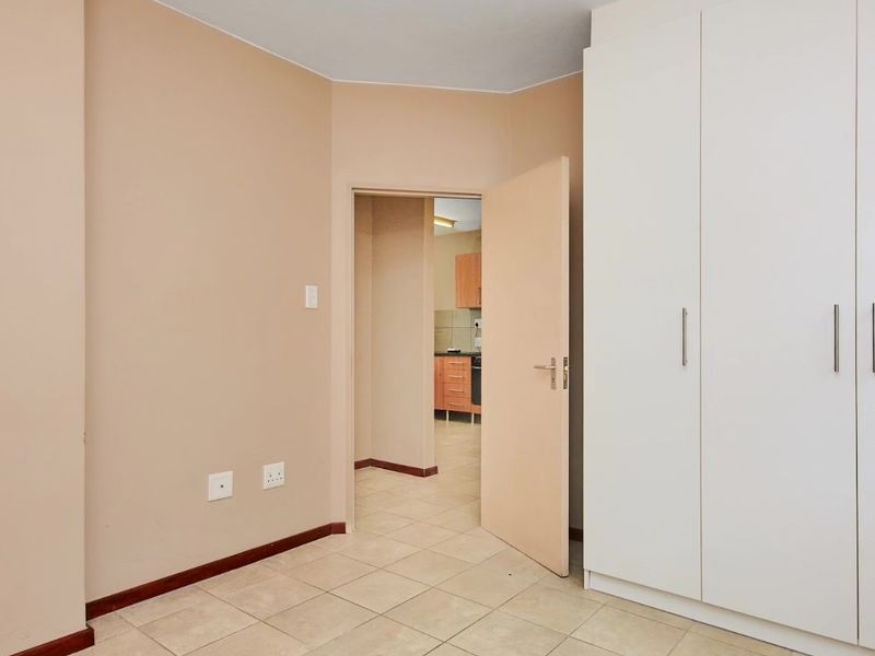 2 Bedroom 1 Bathroom Apartment For rental - Photo 8
