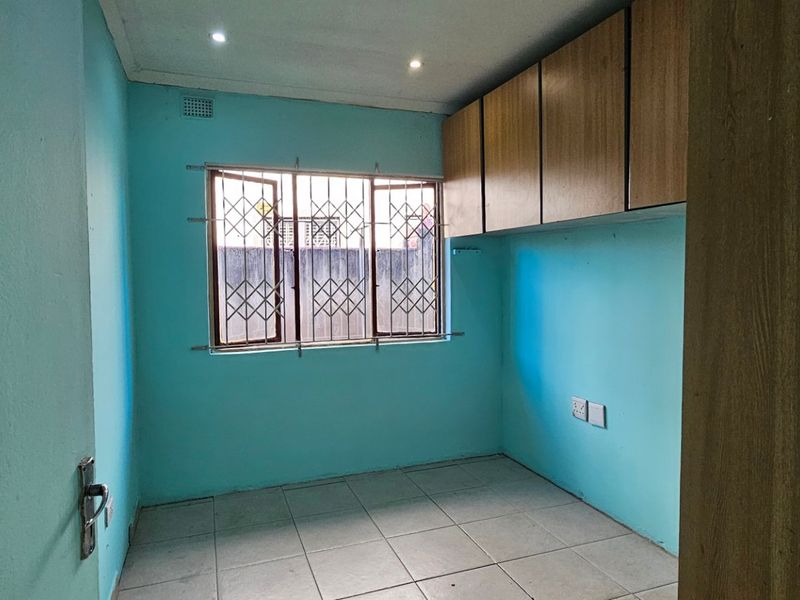 Comfortable 2-Bedroom Unit in Burbreeze, Tongaat - Photo 10