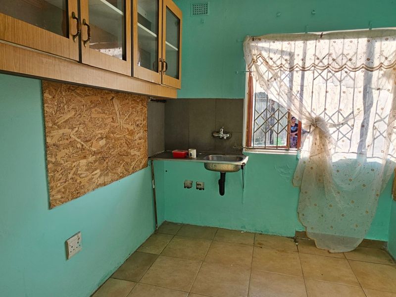 Comfortable 2-Bedroom Unit in Burbreeze, Tongaat - Photo 8