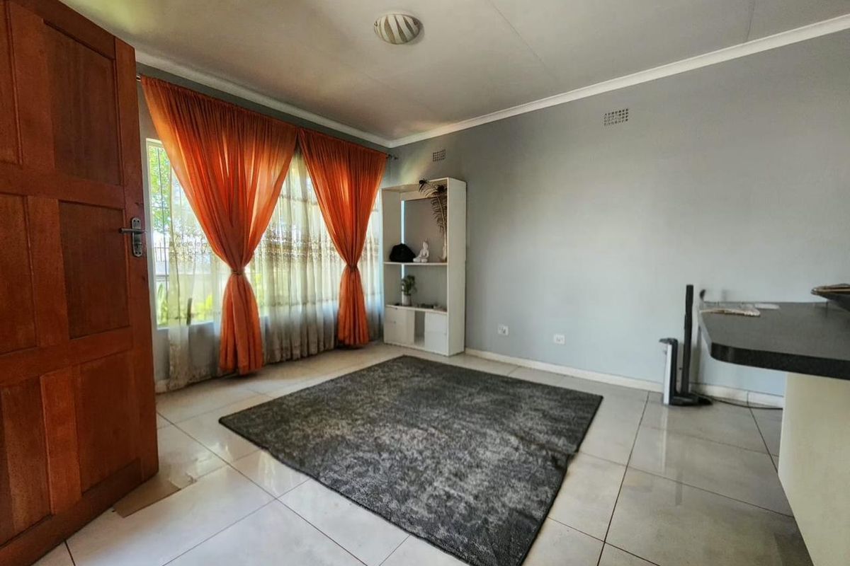 A home with massive potential Howick West - Photo 5