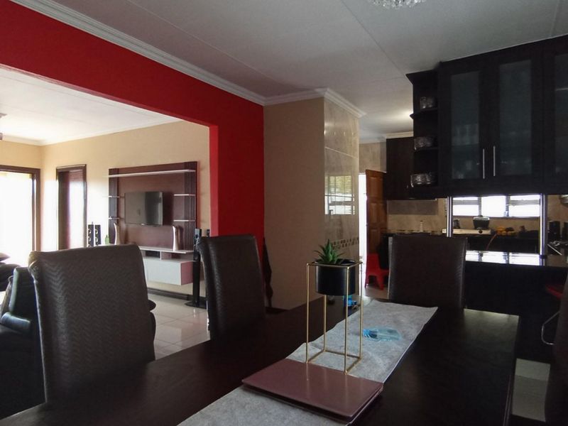 3 Bed House for Sale in Thatchfield Close, Thatchfield Estate - Photo 6